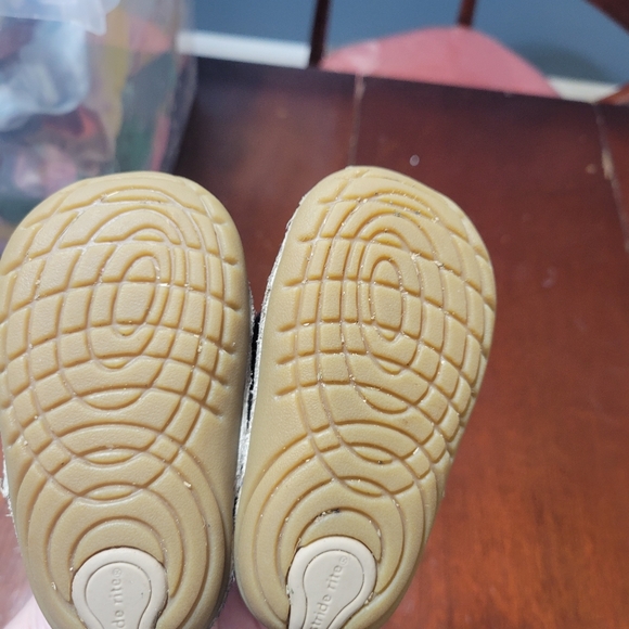 Stride rite Mary Janes - Picture 2 of 3